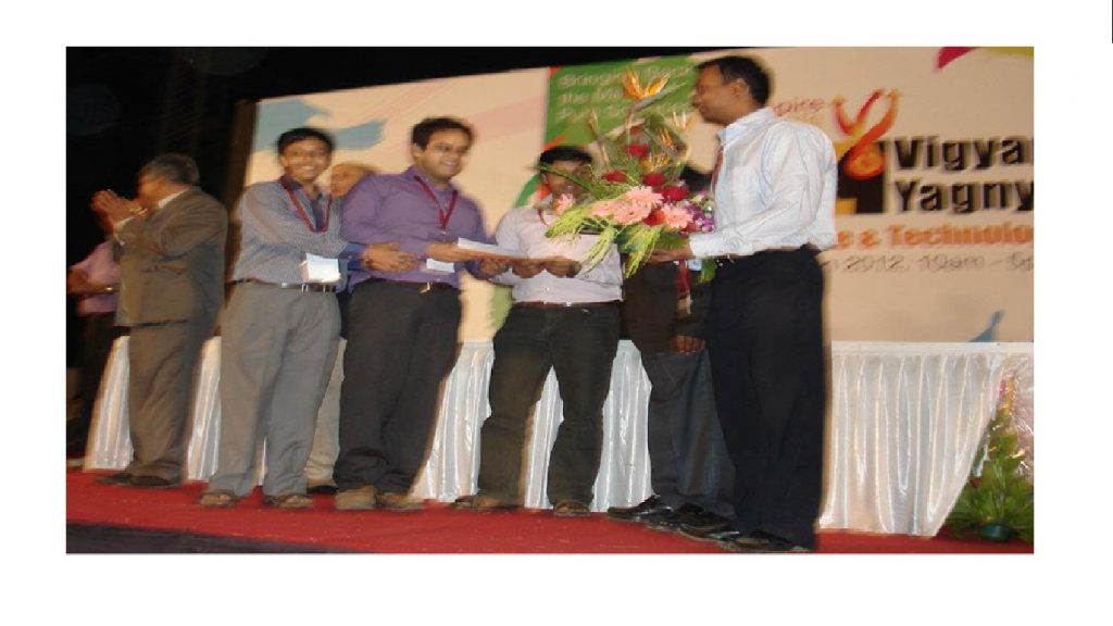 1st Prize & Rs. One Lakh cash Prize.jpg picture